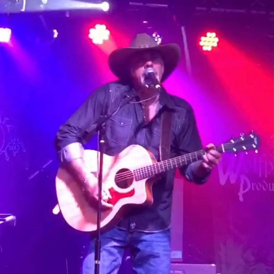 Live Music by Dave Long