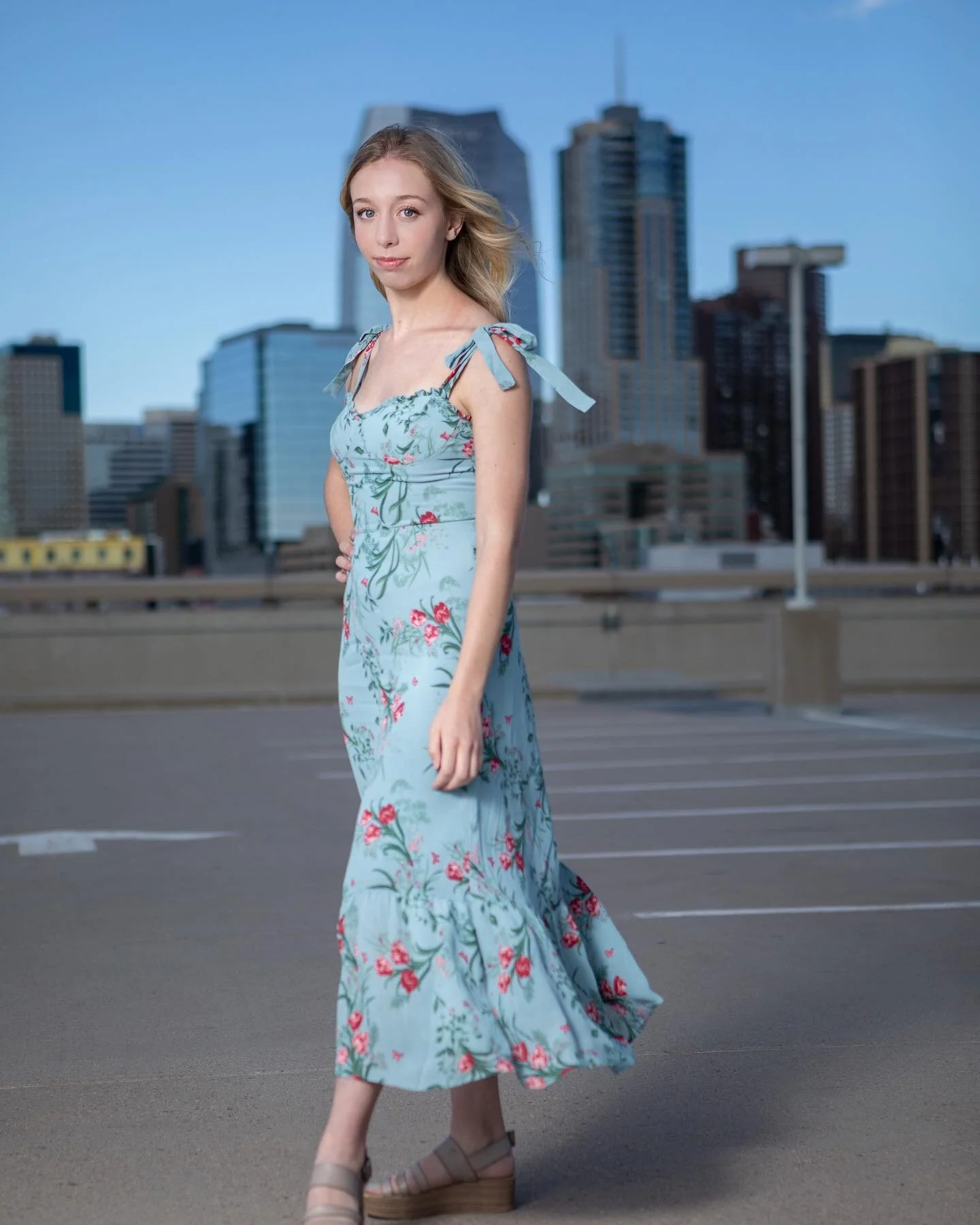 @adrianeleighphoto has me feeling like a million BUCKS! 💸

thank you for the amazing photos and hyping me up ;)