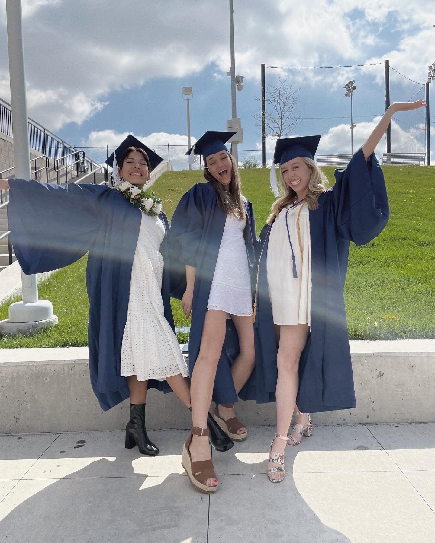 classic graduation picture*

*if this gets deleted it&rsquo;s because I didn&rsquo;t pass my finals and just don&rsquo;t mention it pls