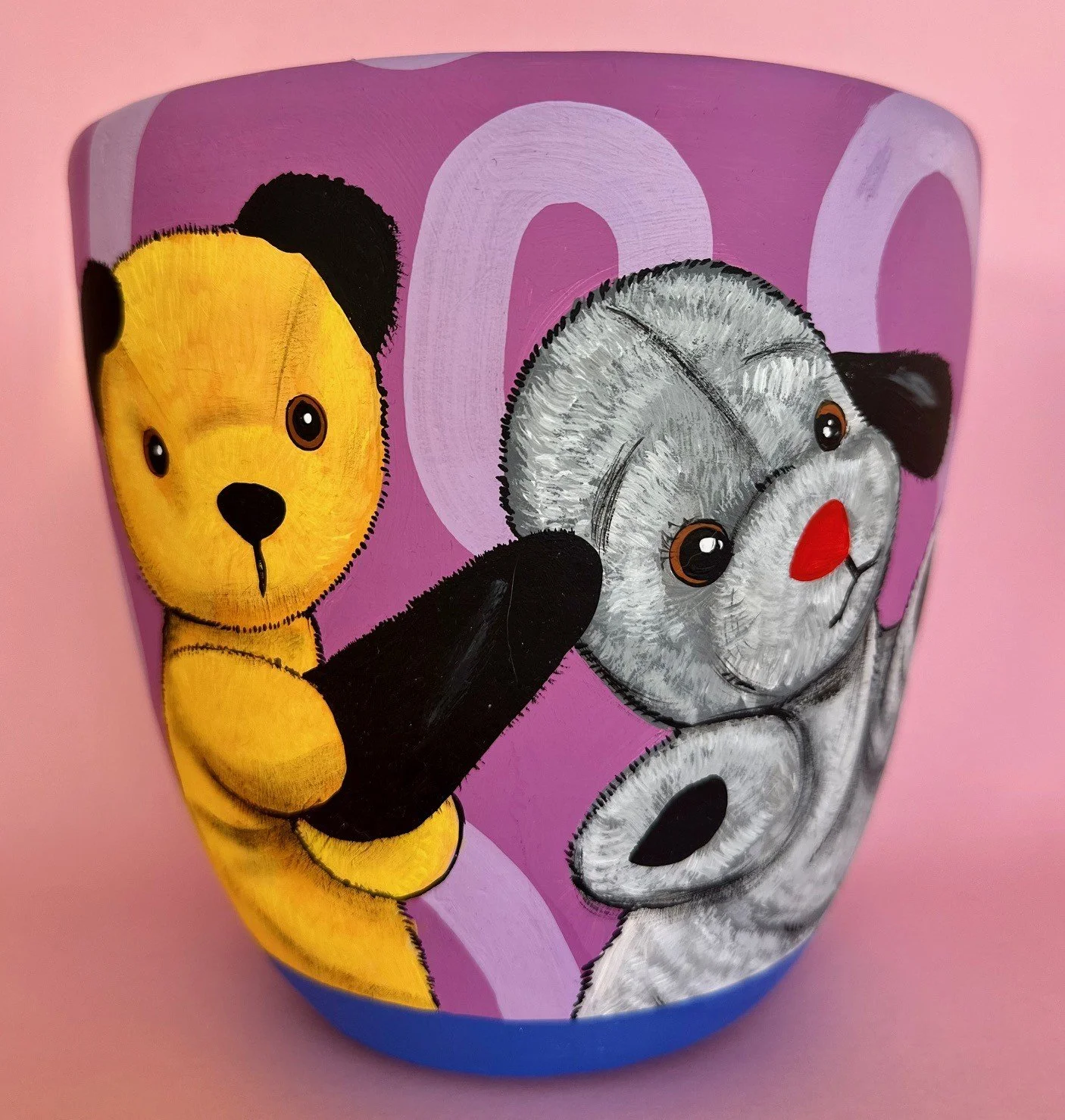 Sooty and Sweet = Lilac swirl midi pot