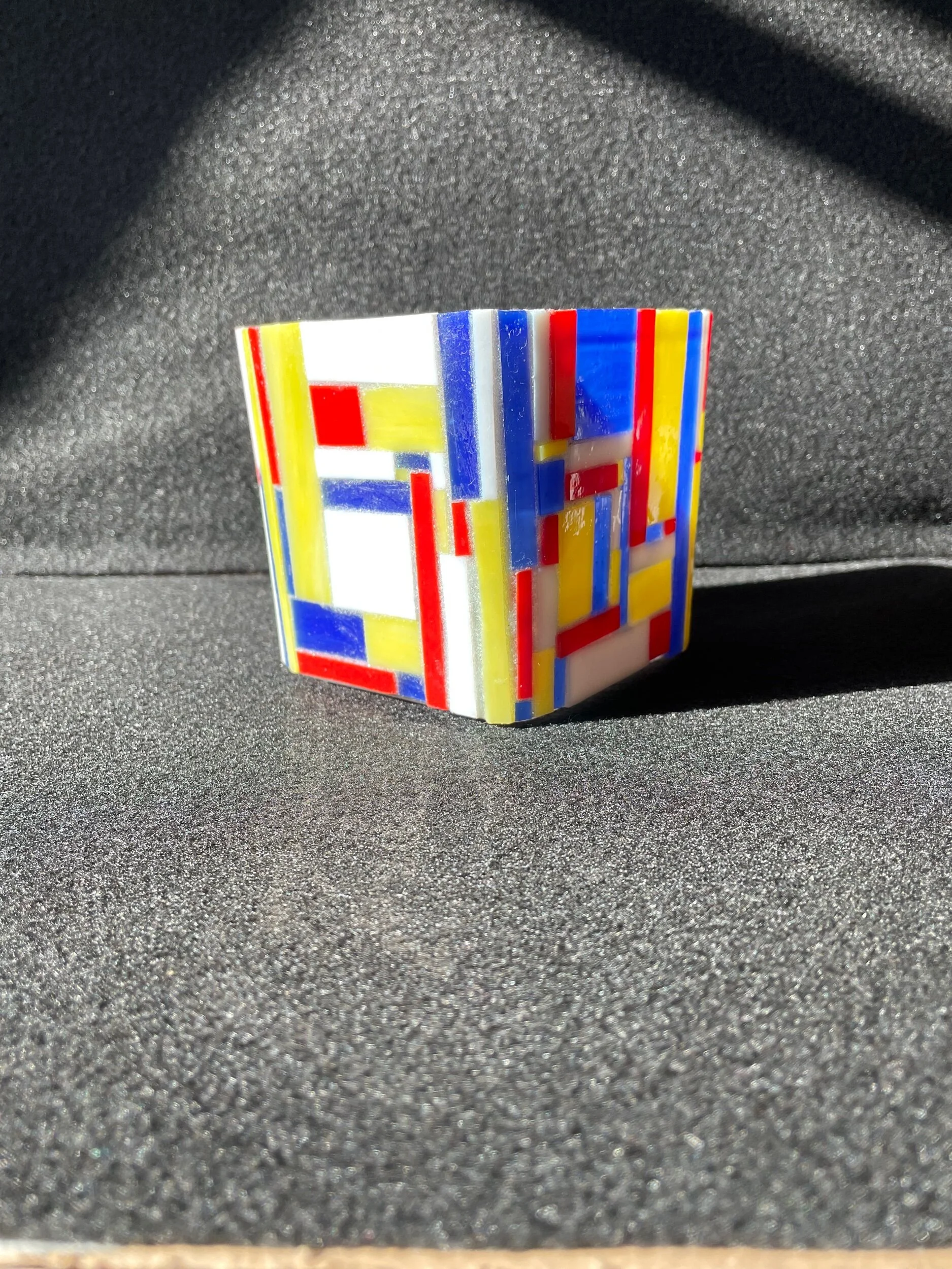 C048B659-1547-4F6C-95F9-681BA105E5EA