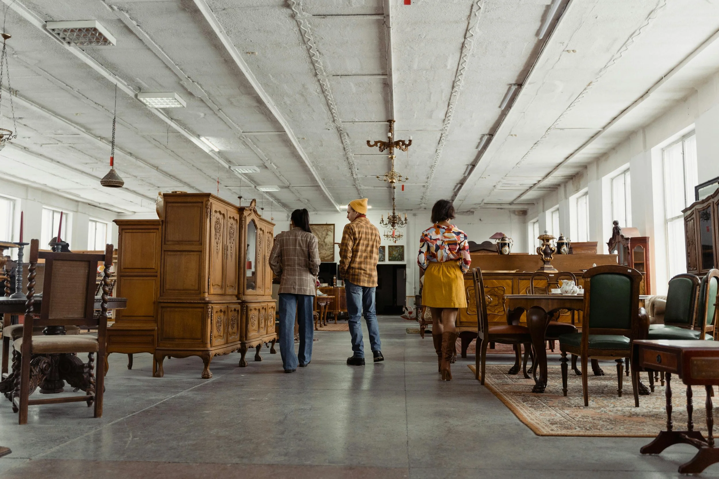 What Is a Receiving Warehouse? (And Why Does Your Design Project Need One?)