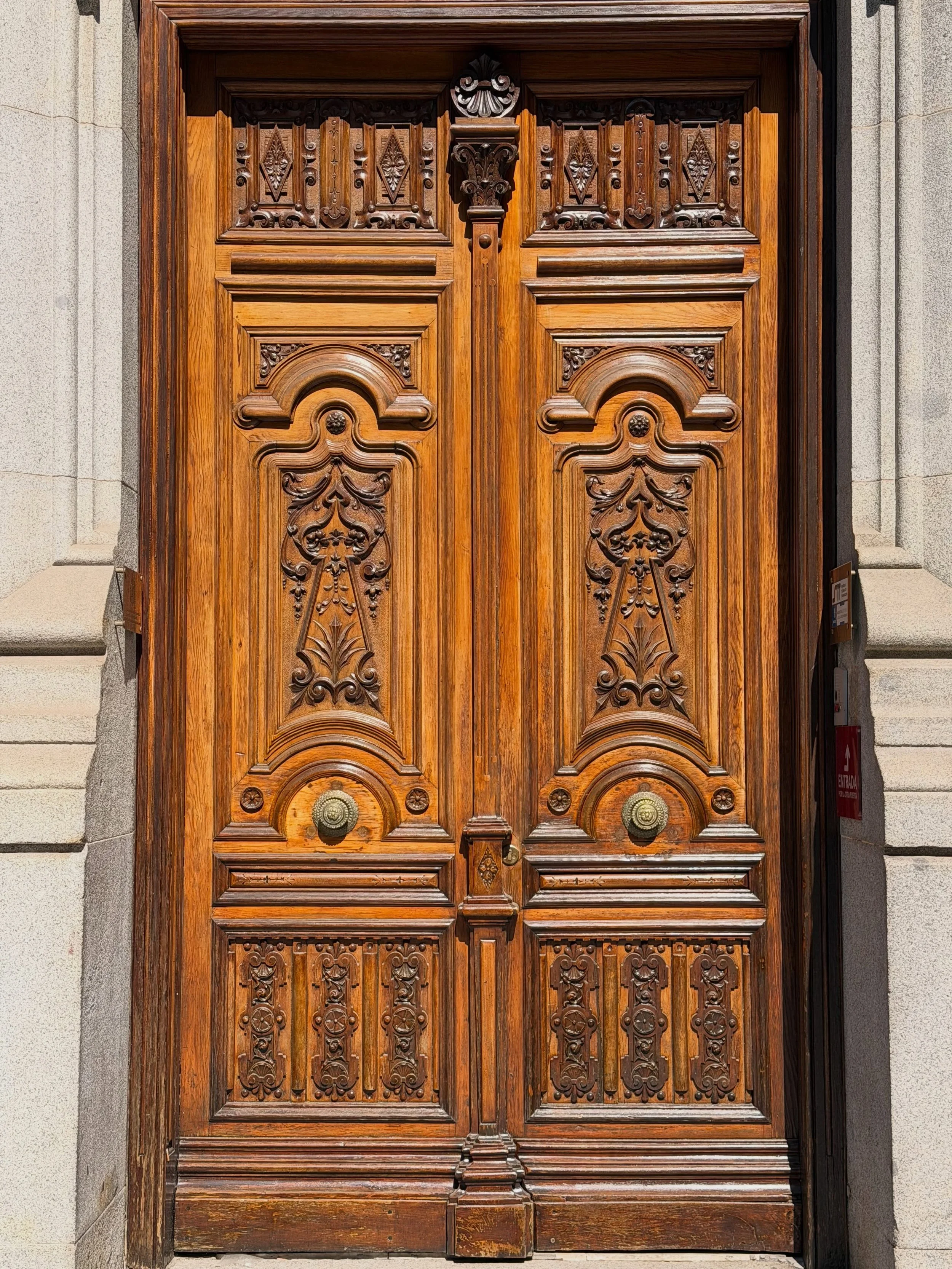 We&rsquo;ve really lost the art of a beautiful front door 🥲