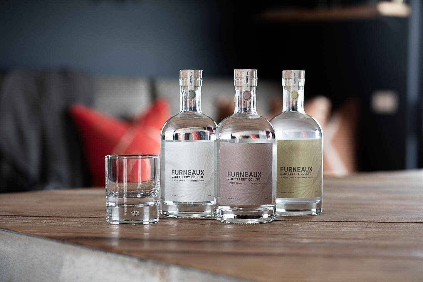 Congratulations @furneauxdistillery for taking out gold at the @australianginawards 🙌🏻
That&rsquo;s an achievement worth celebrating! 🍸
#gin #tasmanianmade #flindersisland @onislandtime.flindersisland