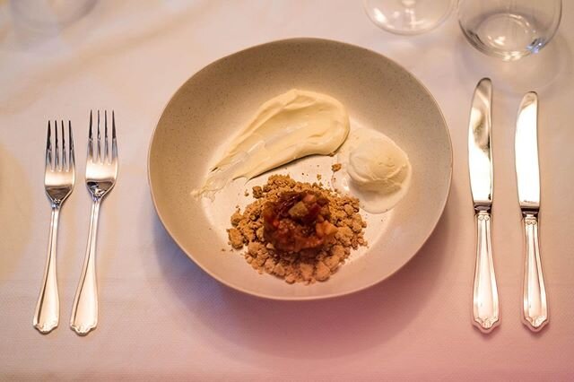 Rhubarb &amp; Ginger Crumble | With the nights getting colder and the shortest day just around the corner, we love to finish the evening with a cozy dessert