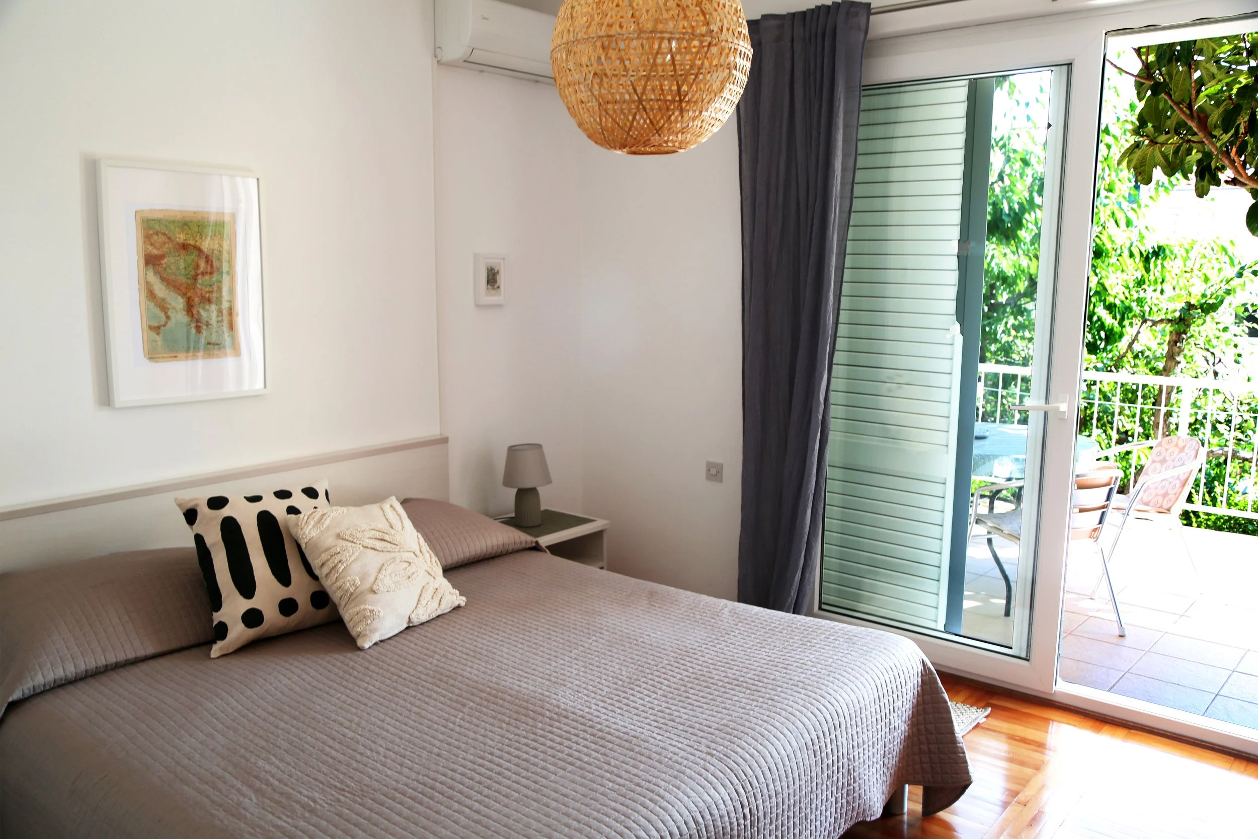 Villa-Hart-Apartments-Croatia-Garden-Bedroom 1.jpg