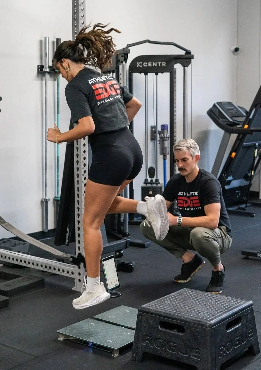 Soccer player doing back to sport testing on Vald Force plates