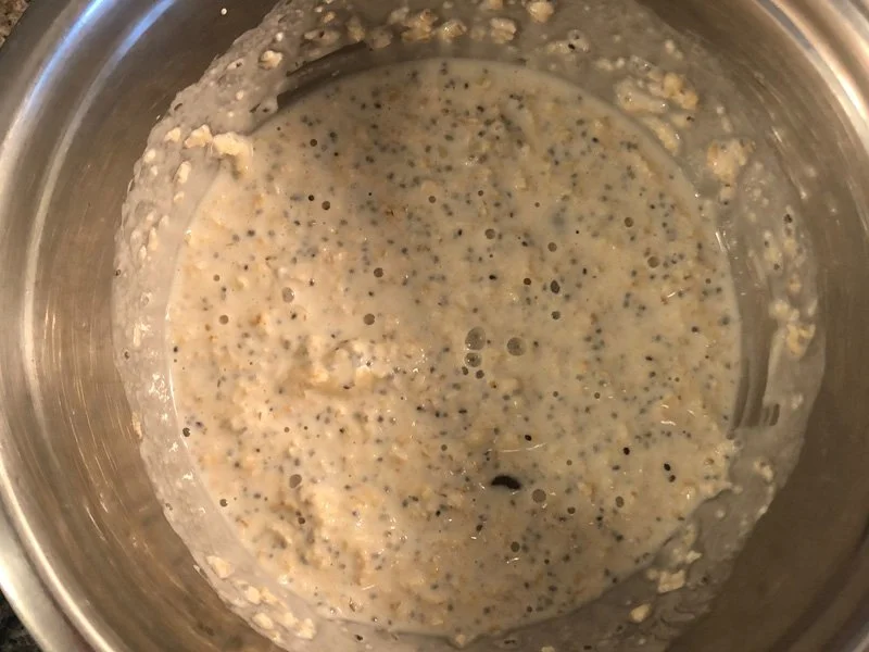 mashed bananas in overnight oats mix