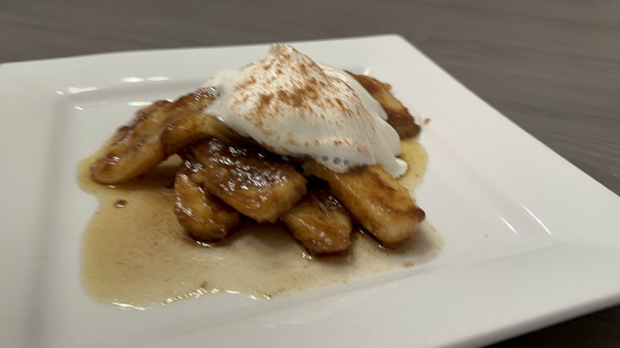 caramelized bananas with whipped cream