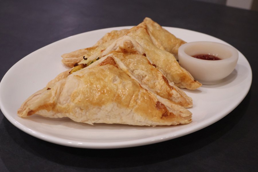 image of air fryer aloo puff patty