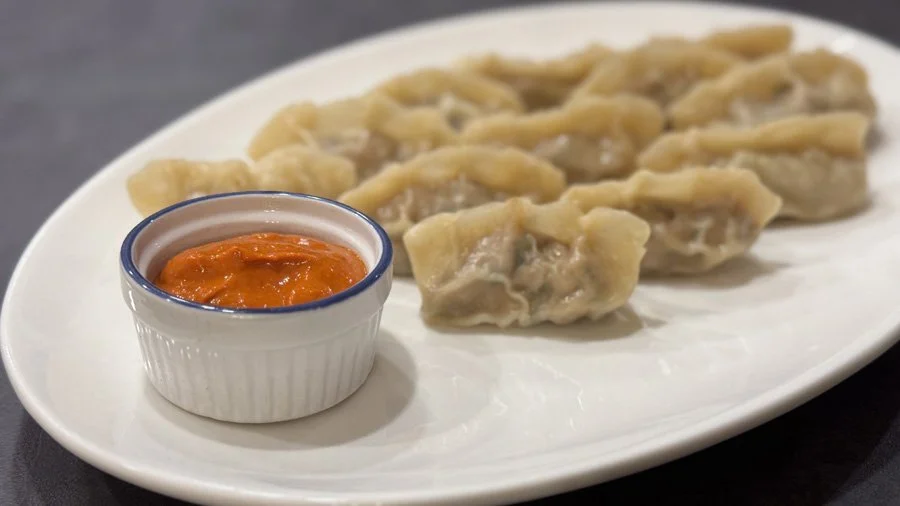 steamed chicken momos