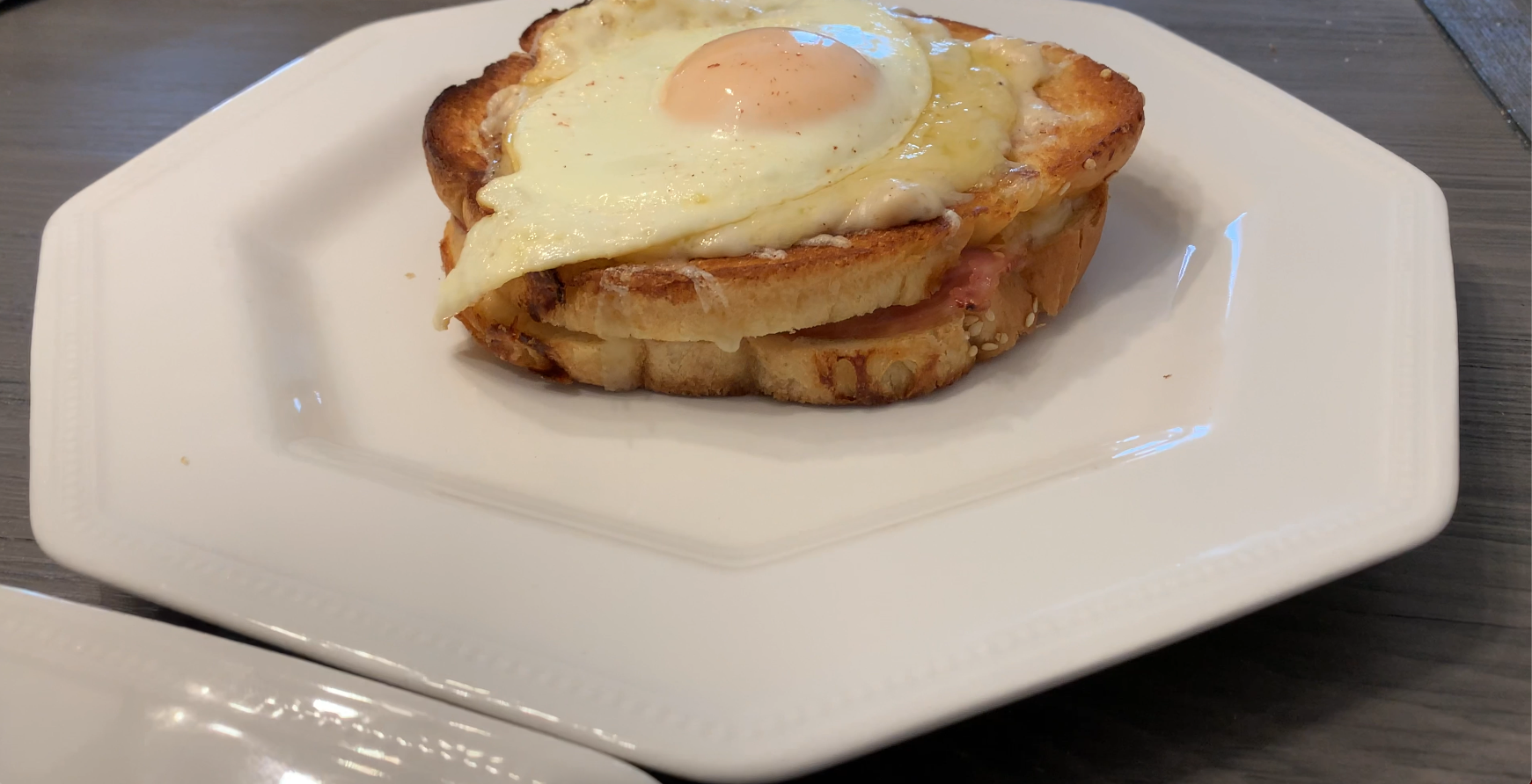 Croque Monsieur vs. Croque Madame: What's the Difference?