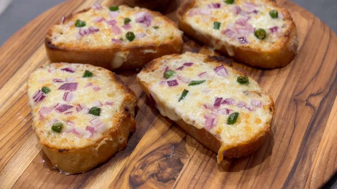 spicy supreme garlic bread