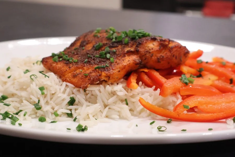 image of air fried salmon with rice and peppers