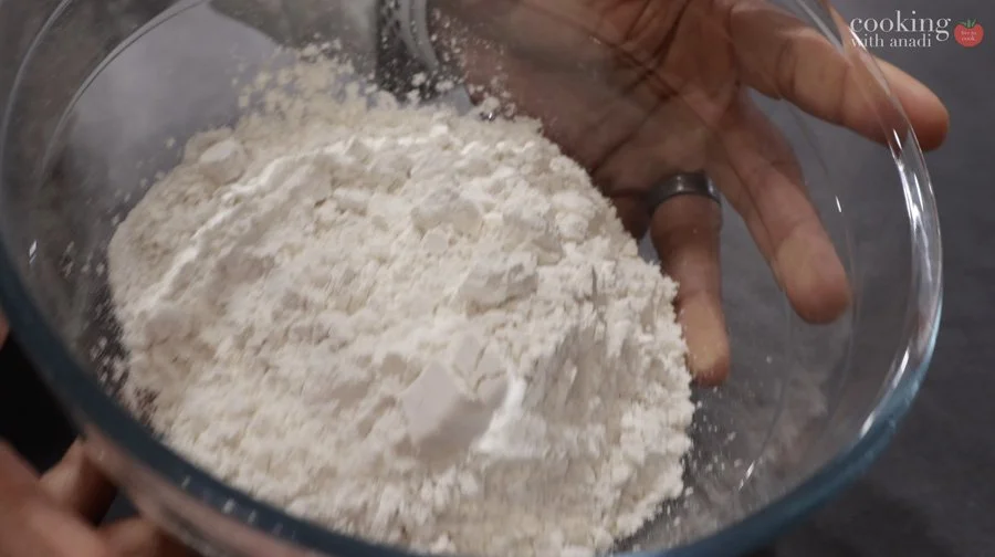 bowl of gluten-free flour