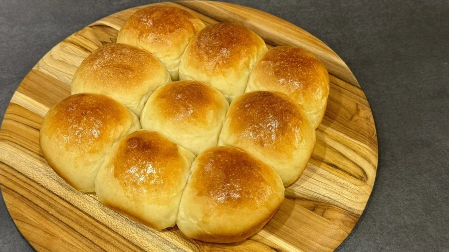 fluffy dinner rolls