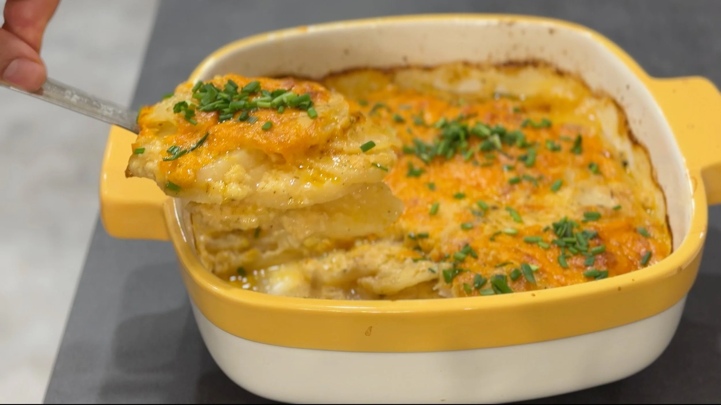 cheesy scalloped potatoes