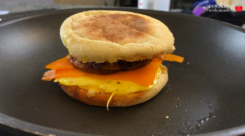 Make-Ahead, Healthy Egg McMuffin Copycats