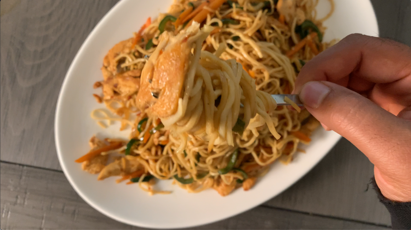 Chicken Hakka Noodles Recipe + Video