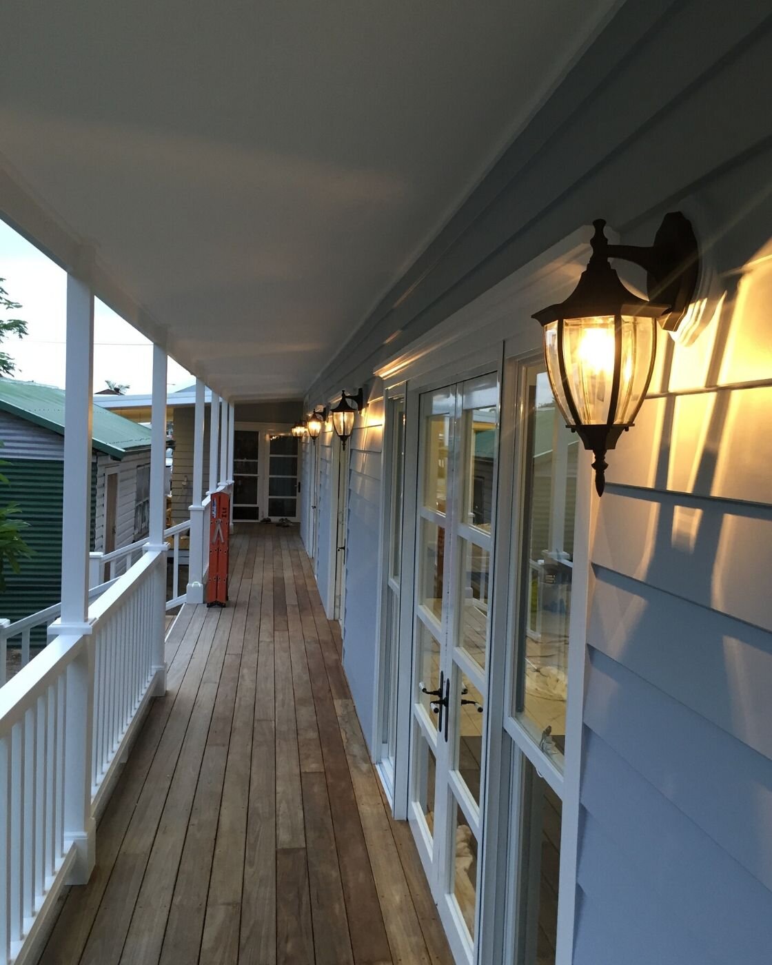 Traditional Outdoor Lights - Inner Loop Electrical.jpg