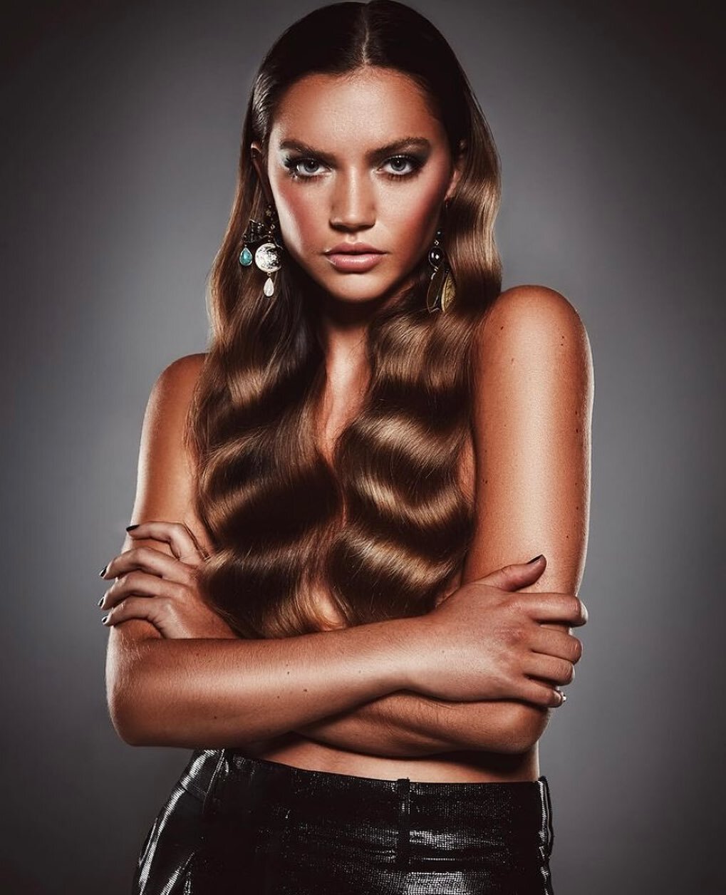 Reminiscing on better days and this stunning look created by @m_p_sessions at the end of last year. A simple glam wave dressed out with a soft&nbsp;bristle&nbsp;brush and finished with @elevenaustralia_scotland Slick Hold Styling Pomade, we love Mich