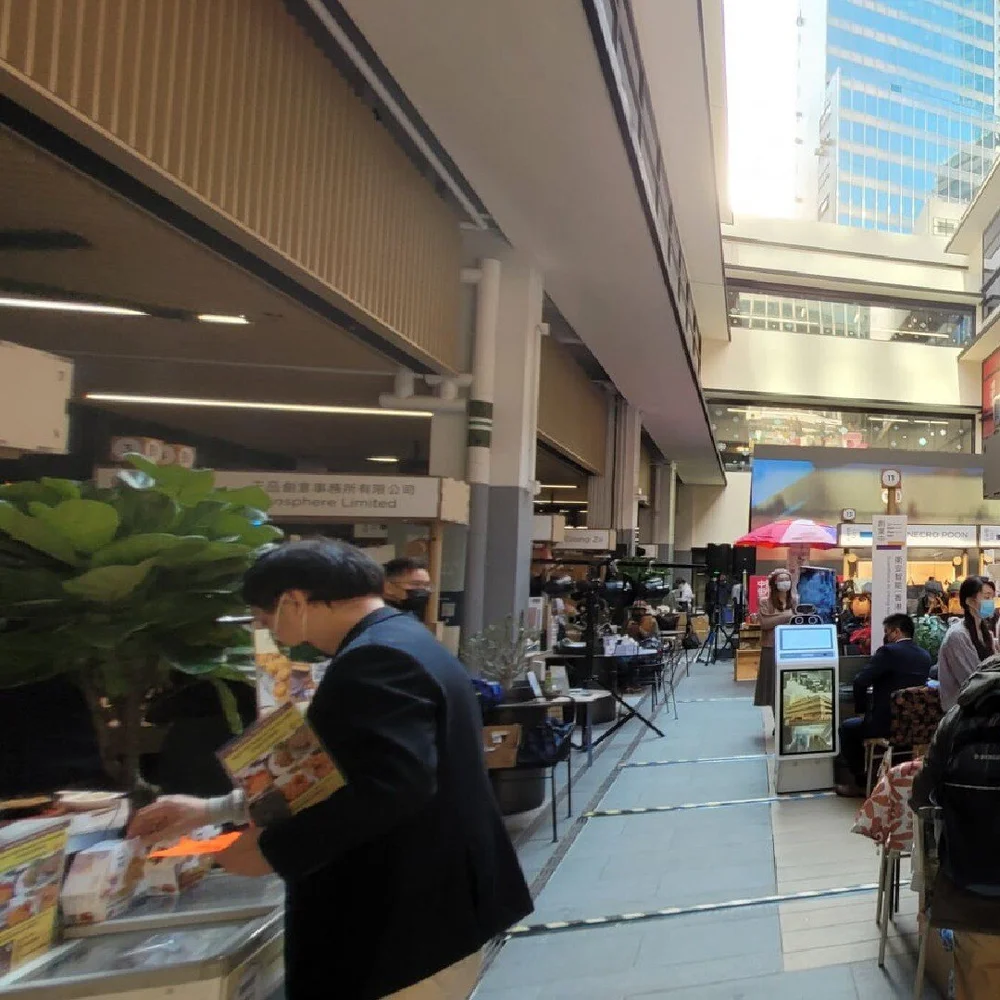 /
URBAN MARKET: LESS IS MORE

URBAN MARKET: LESS IS MORE is a first-of-its-kind (long) weekend market for Hong Kong innovations and creations. The 50 market stalls mean to engage / promote / test / interact / sell to a wide spectrum of customers as w