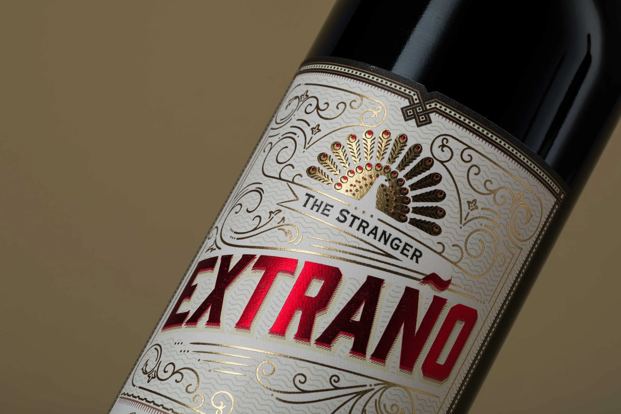 Extrano Wine Label