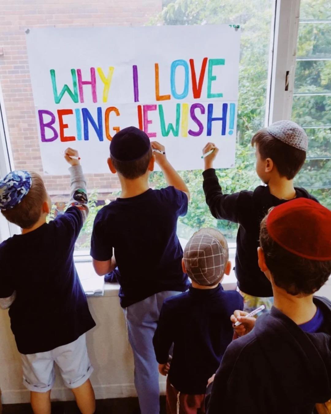 Curious: when you stop and ponder this for 30 seconds what would you write up on that sheet?

Why do YOU love being Jewish?

&bull;
Jewish moments in Newcastle: wholesome, proud, joy-filled vibes &mdash; Jewish moments worth sharing! #YidTok