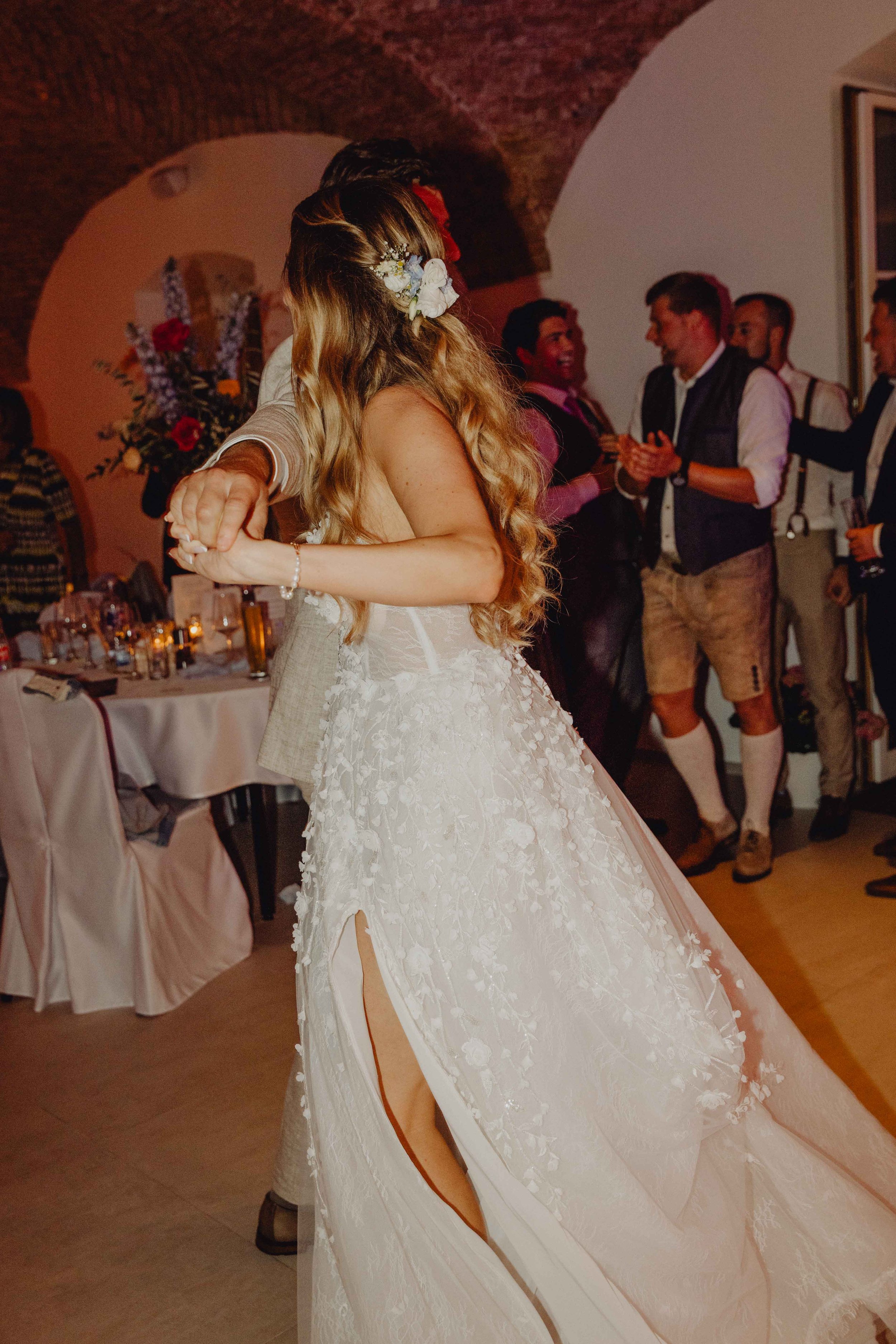 Hochzeit Oberbauerngut Leonding Oberösterreich Agape Absperren Leonding Linz Hochzeitsfotografie