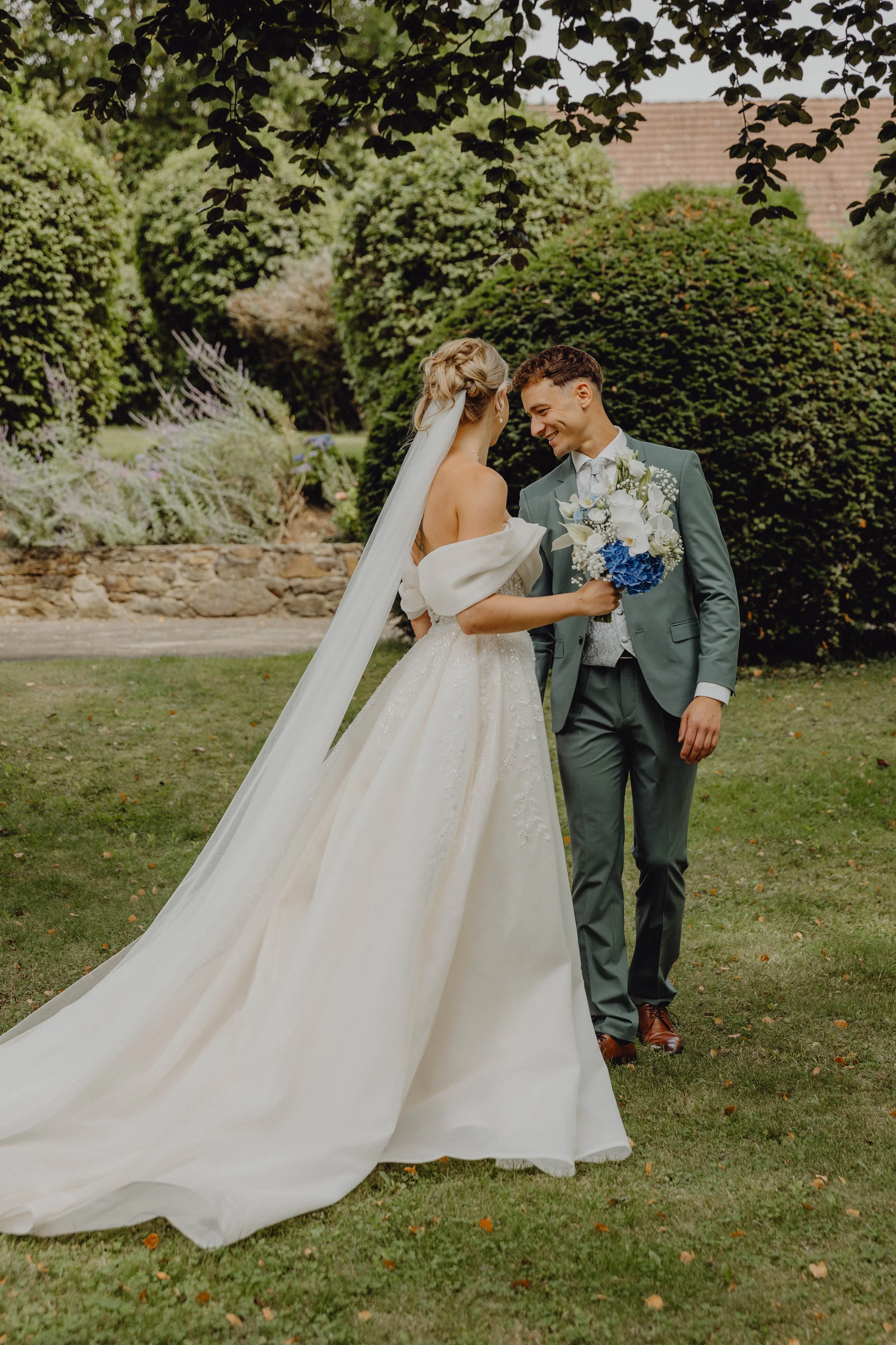 Oberösterreich Hochzeit Schloss Altenhof Brätigam Braut Brautpaar Brautpaarshooting