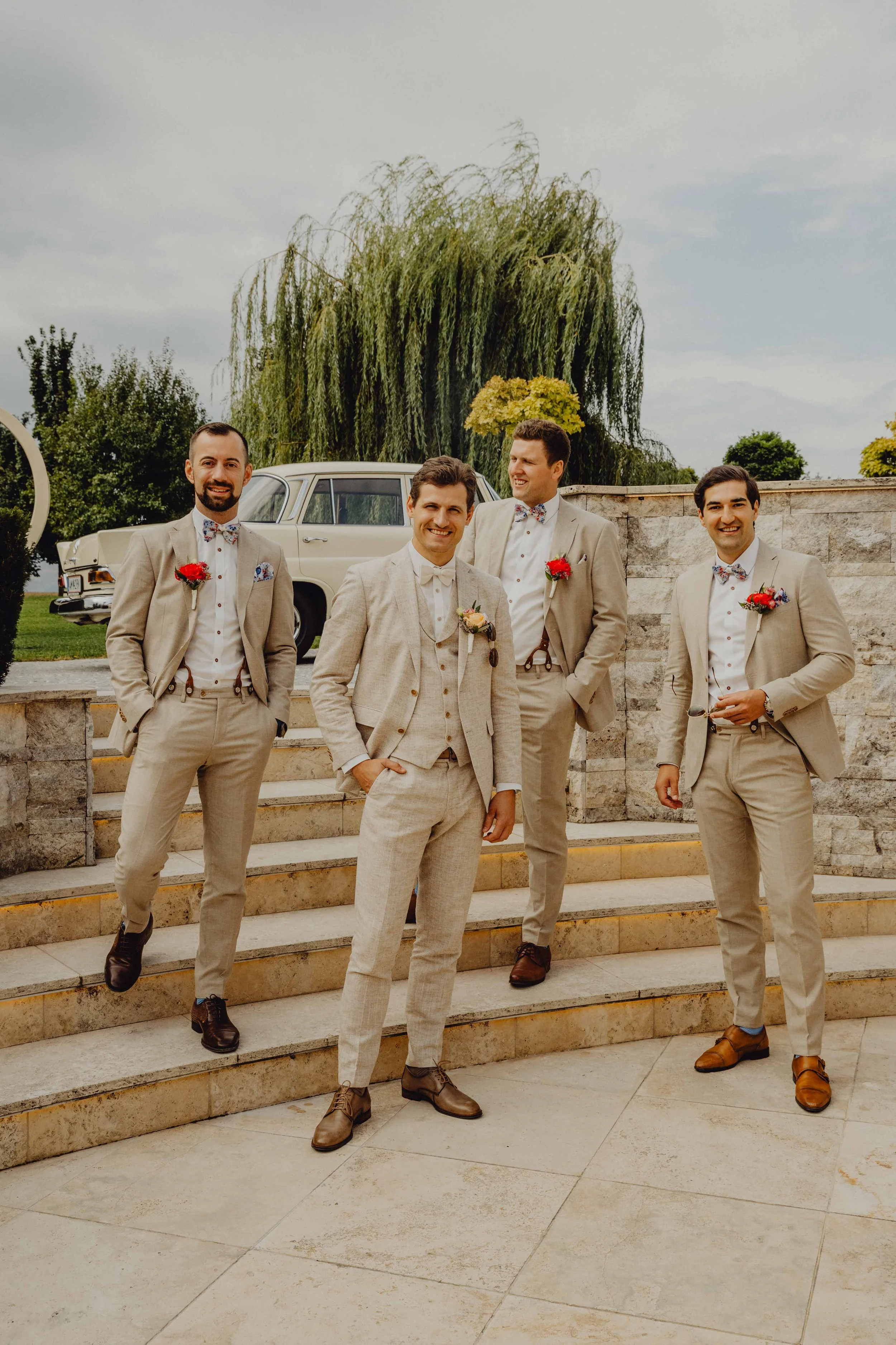 Hochzeit Brautpaarshooting Oberösterreich Oberbauern Gut Linz Leonding Braut Bräutigam Groomsmen