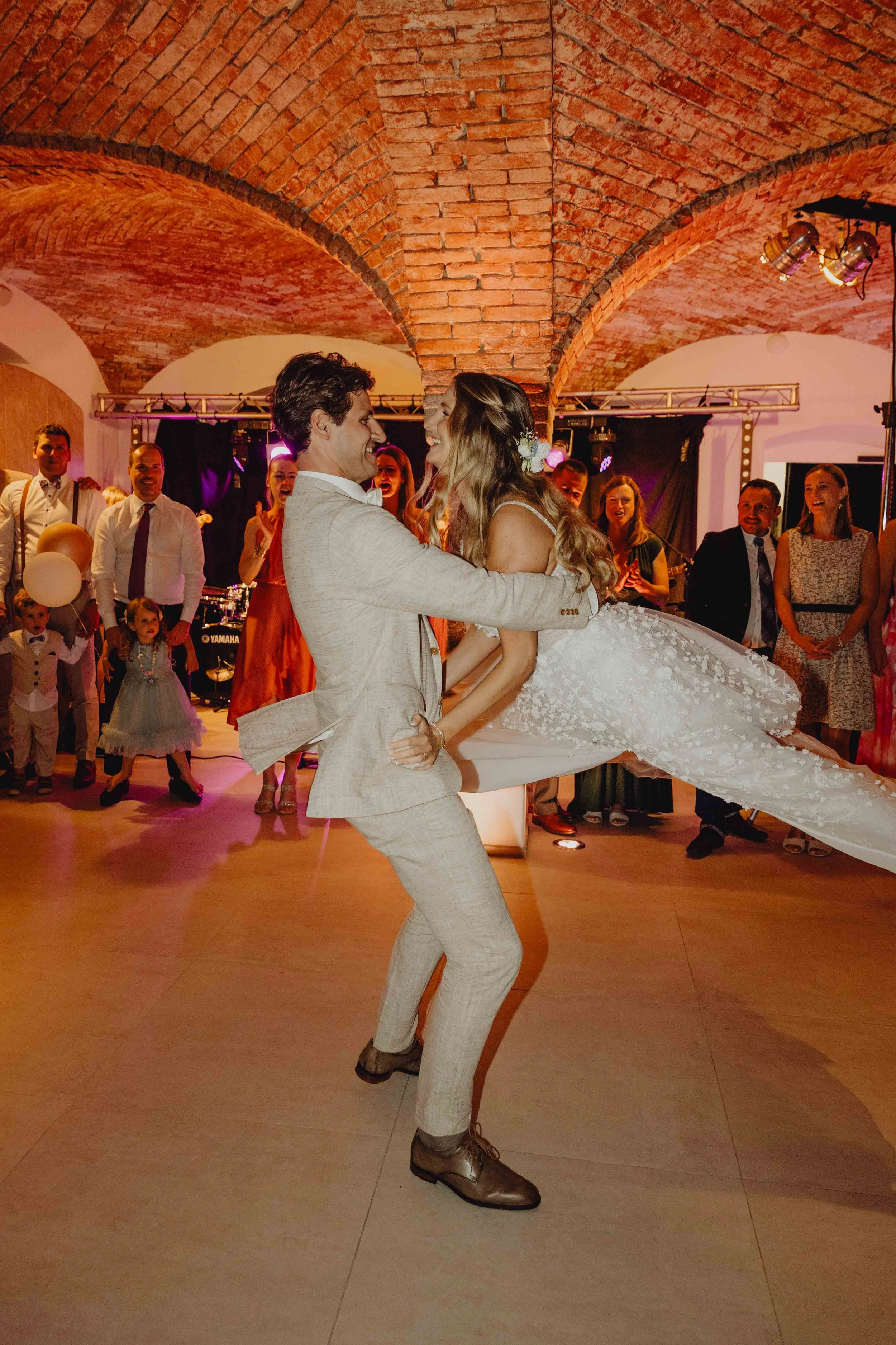 Hochzeit Oberbauerngut Leonding Oberösterreich Agape Absperren Leonding Linz Hochzeitsfotografie