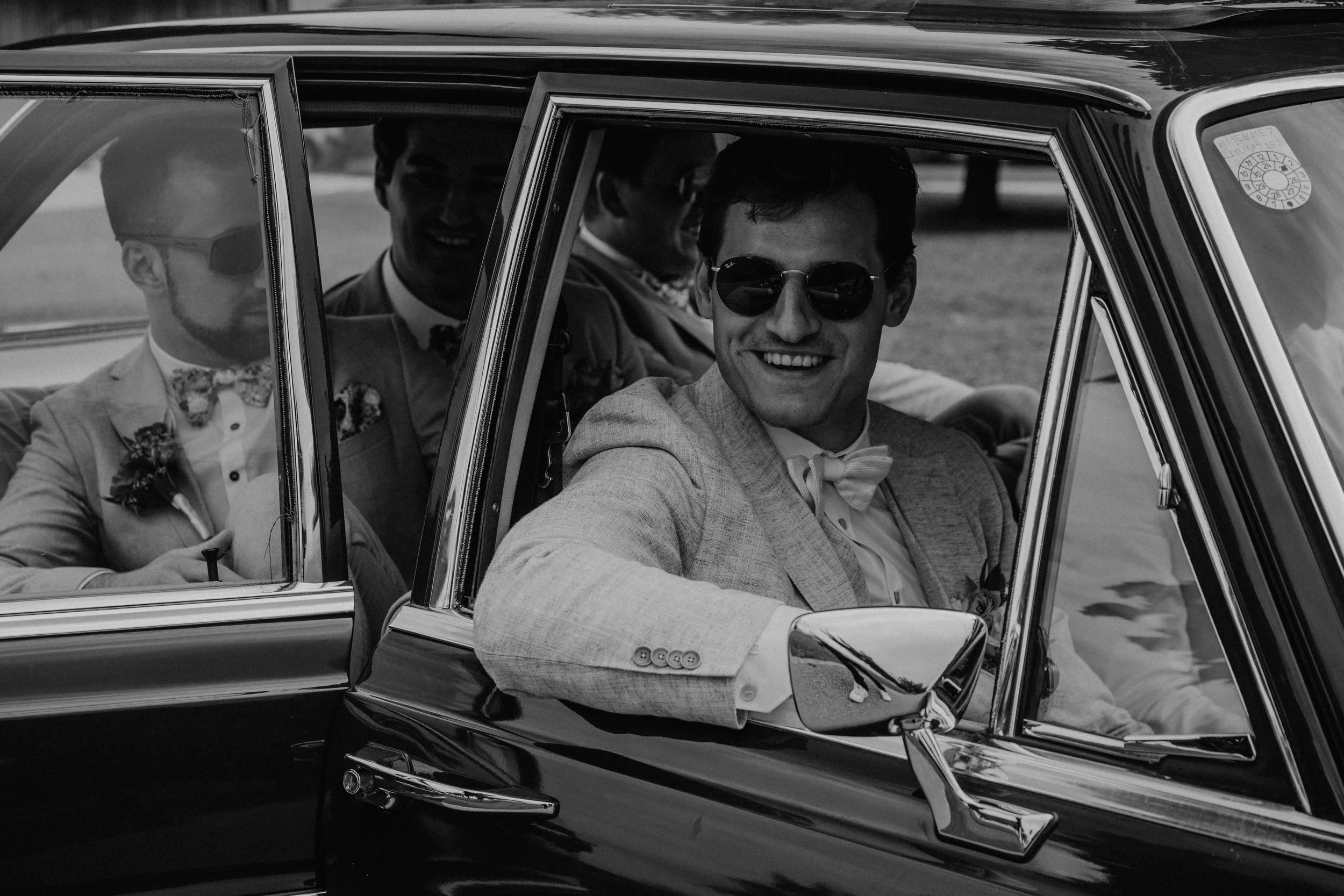 Hochzeit Brautpaarshooting Oberösterreich Oberbauern Gut Linz Leonding Braut Bräutigam Groomsmen