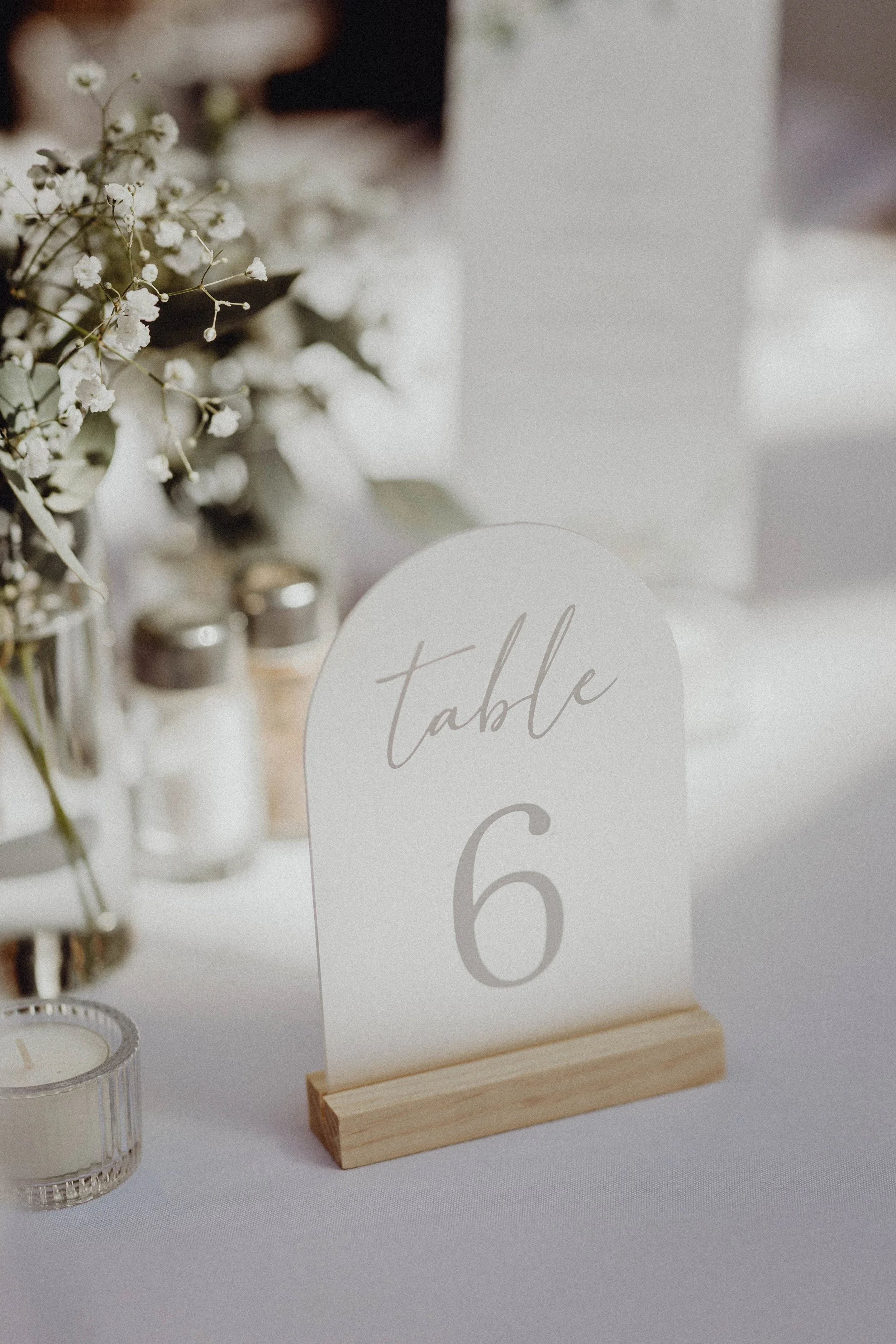 Karlingberger Gut Hochzeit Oberösterreich Brautpaar Liebe Braut Bräutigam Location Floristik