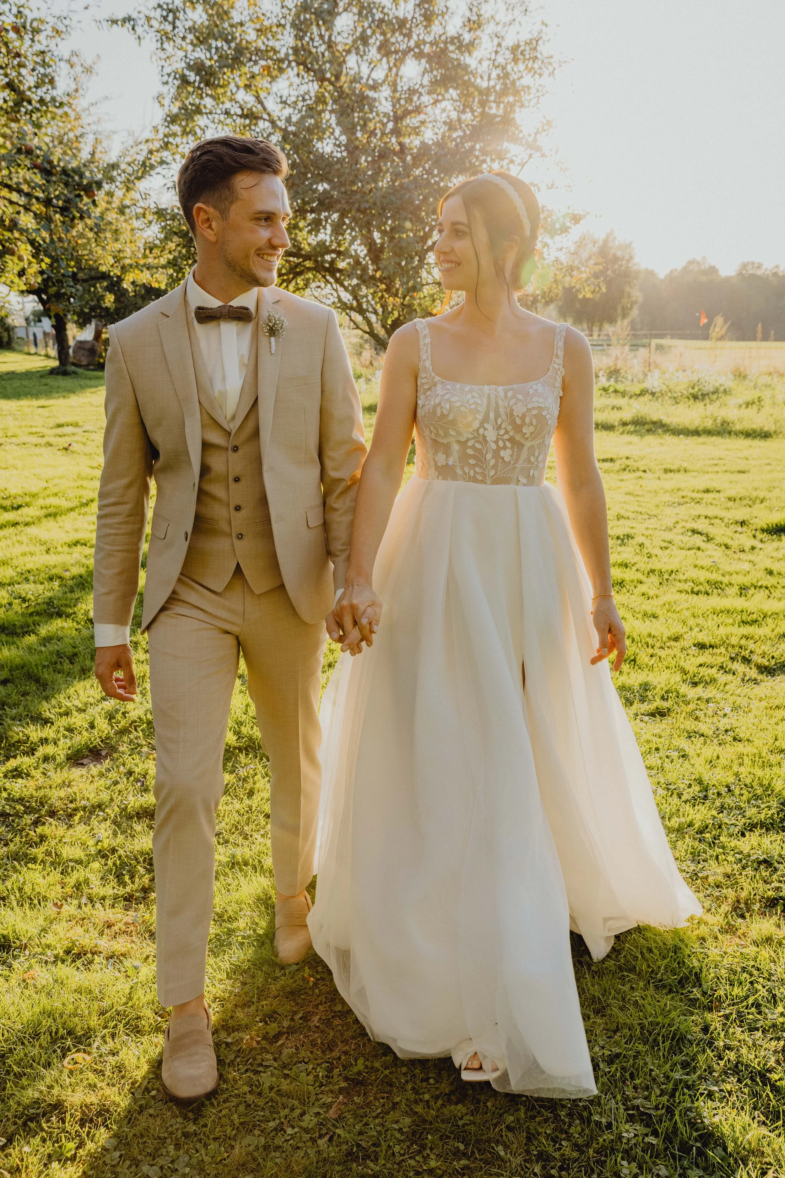 Karlingberger Gut Hochzeit Oberösterreich Brautpaar Liebe Braut Bräutigam Sunsetshooting