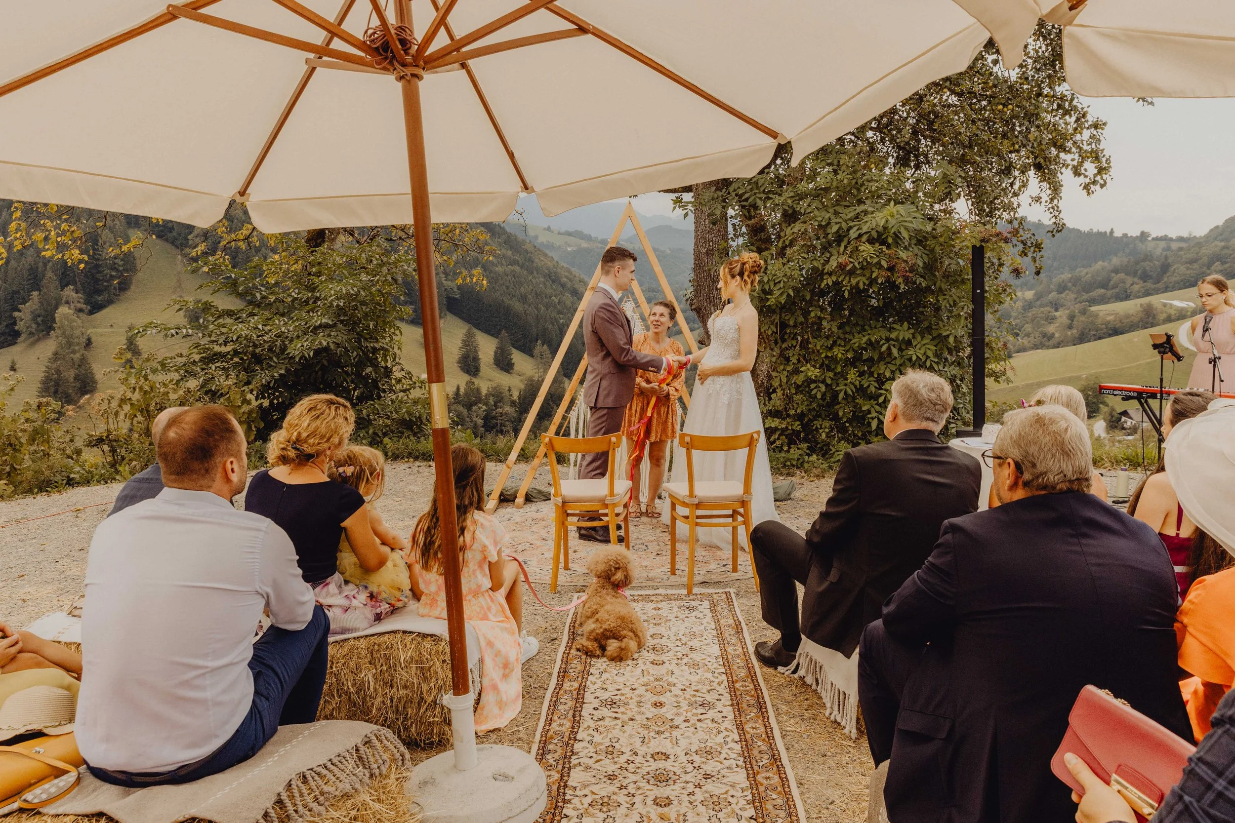 Hochzeit Laussa Oberösterreich Heiraten Fotograf die kleine fotografin Auszeithof Erdelement Boho Alternativ Natur