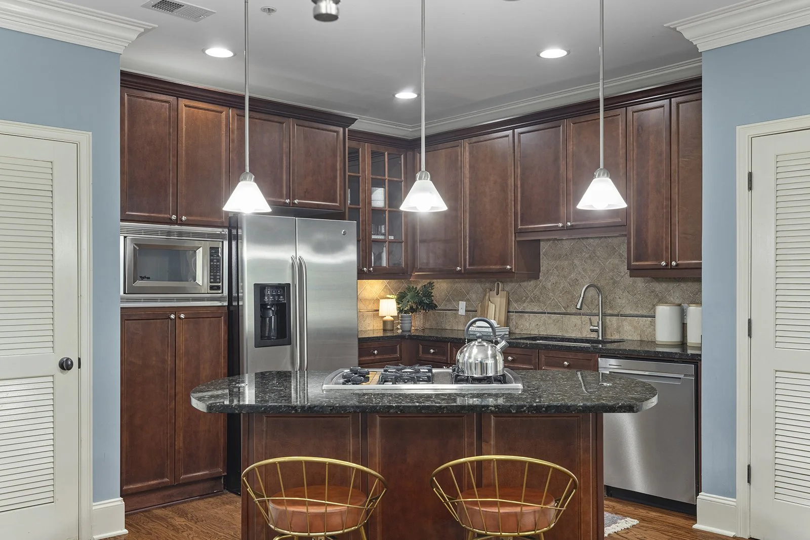 825HighlandLnNE#1216-1823-WEB-009.jpg