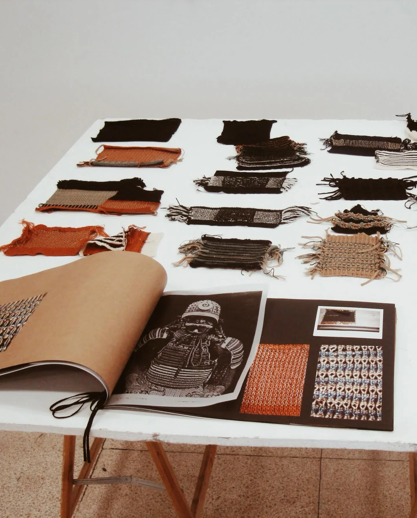 2016 💫 Als iemand die van nature nostalgisch is, spring ik natuurlijk mee op deze #2016-trend 😅 Destijds had ik nog geen smartphone, alleen een digitale camera die nu waarschijnlijk als retro kan worden beschouwd 😅. De foto's die ik van deze periode heb, zijn dus vrij beperkt.