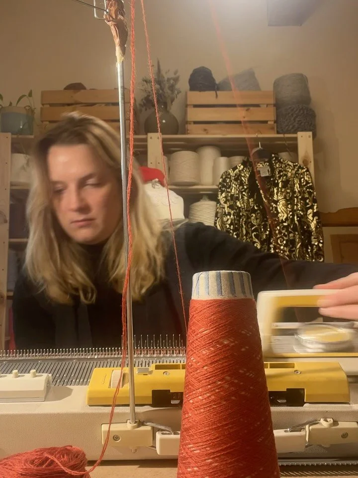 This week in my atelier ✨ I&rsquo;ve been making some sailor scarfs - almost used up the entire brick red merino wool, so I&rsquo;m developing new colourways, which is exciting! Also, I made a bright red beanie for my son and let him choose a merino 