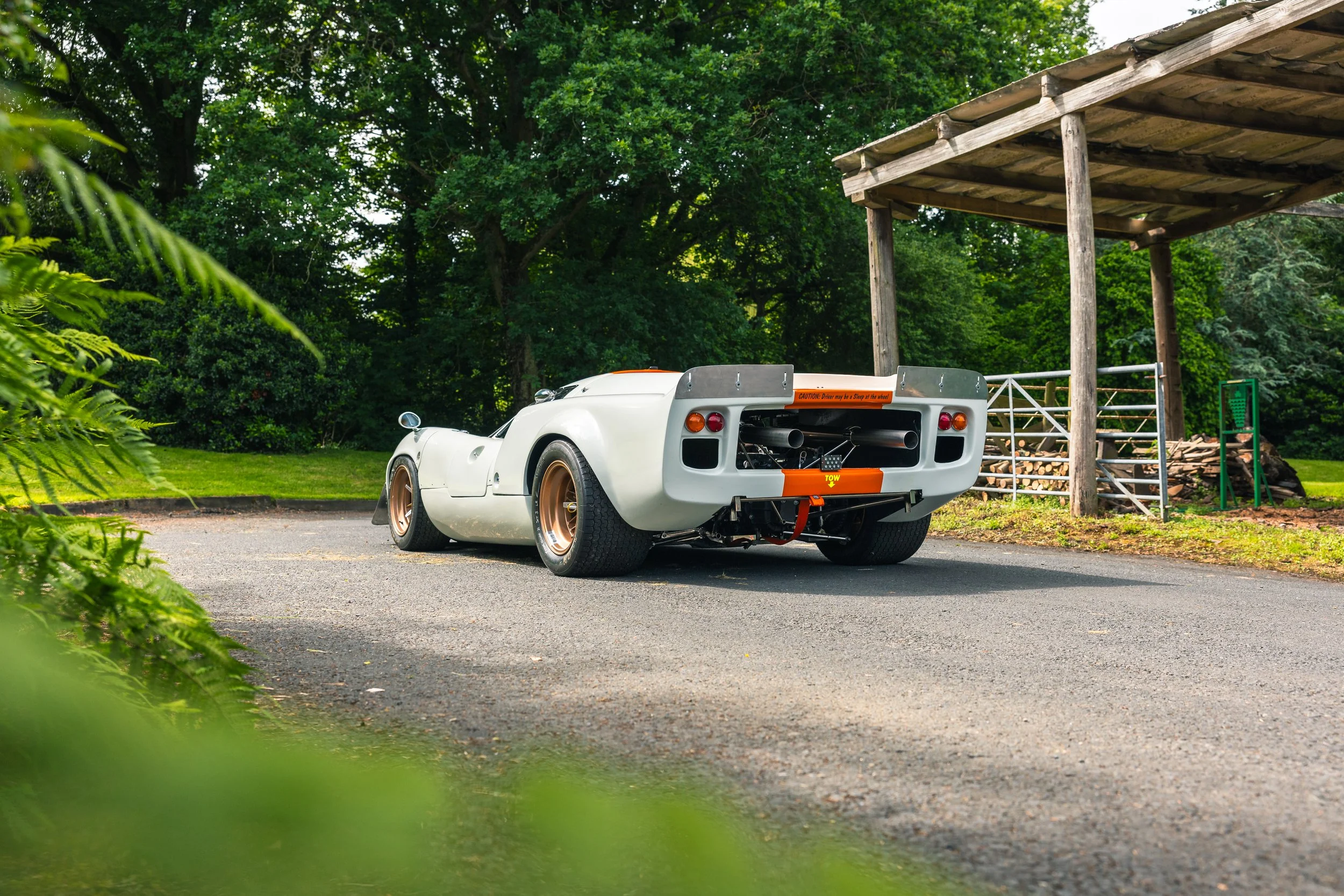 AH - Lola T70-224.jpeg