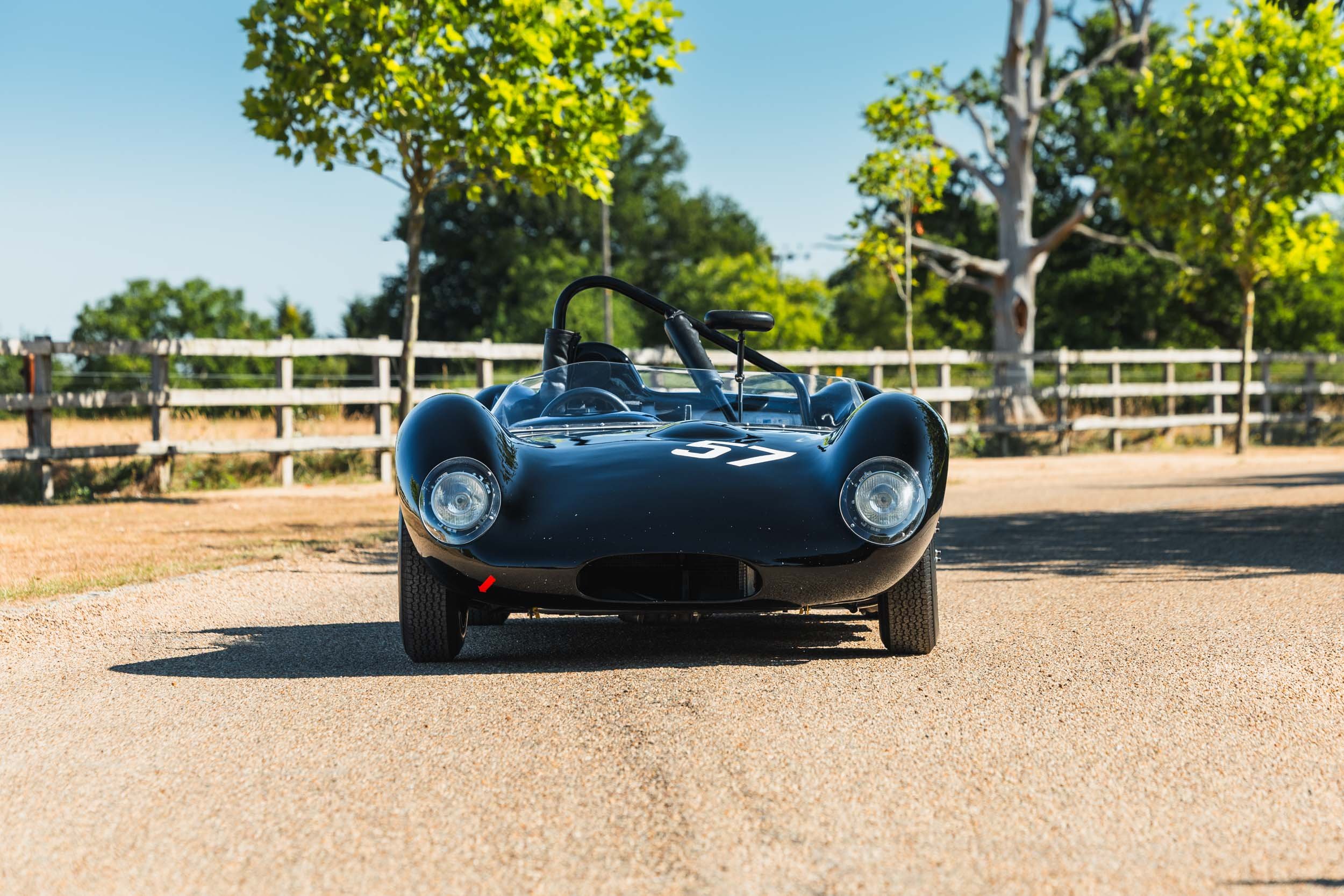 AH - Lola MKI (WEB)-1.jpg