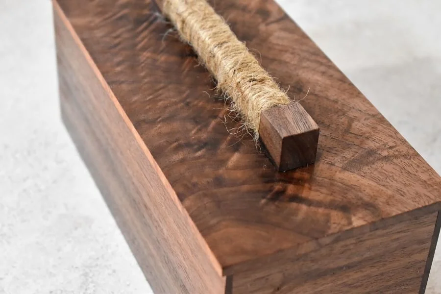 Figured Walnut Box2_opt.jpg