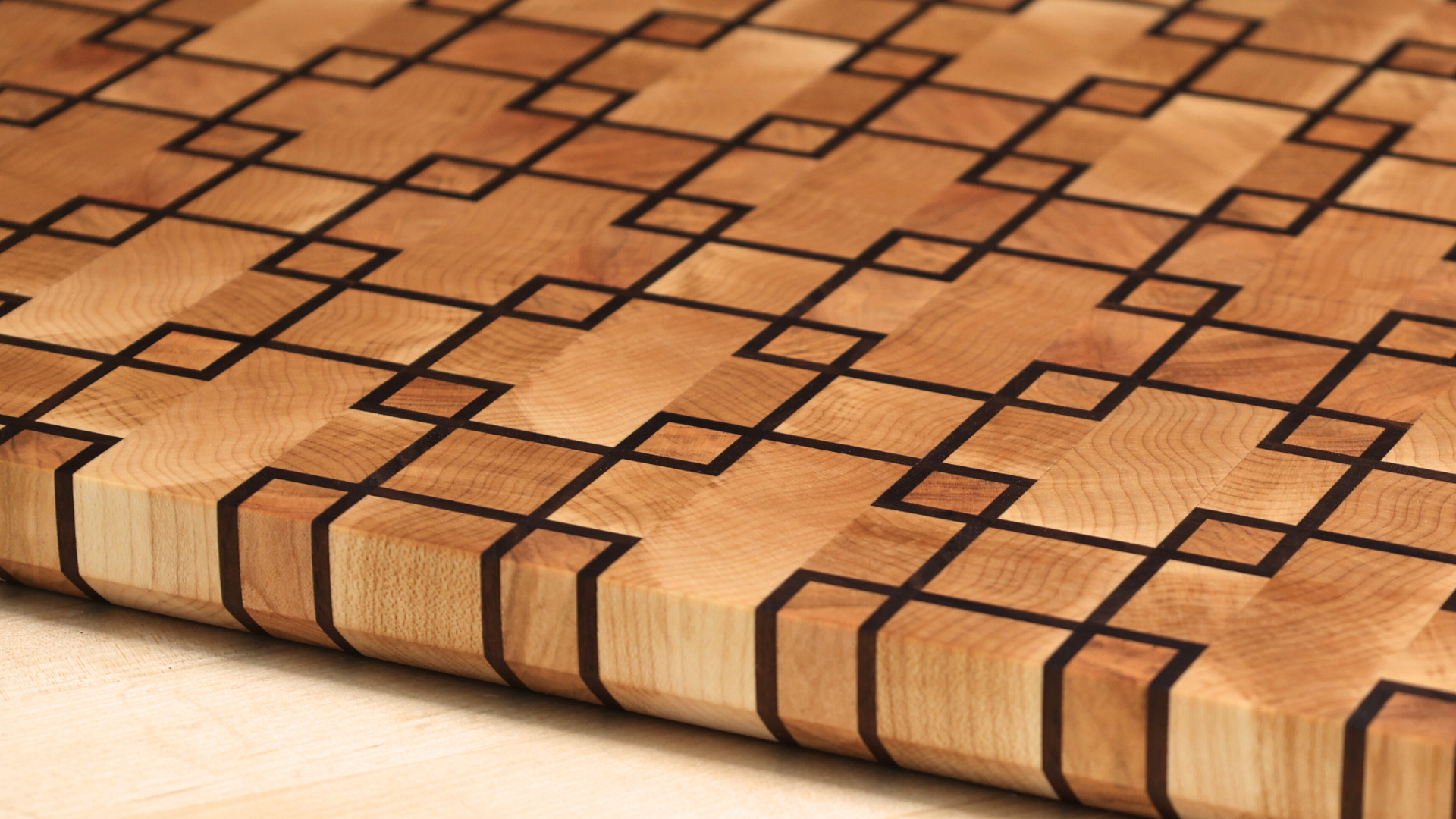 Houndstooth Pattern Cutting Board Plans