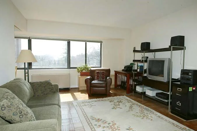 BORING WINDOWS WITHOUT PRIVACY