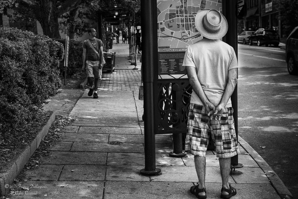 On Reading- An Homage to Andre Kertez - DeRespinis-5.jpg