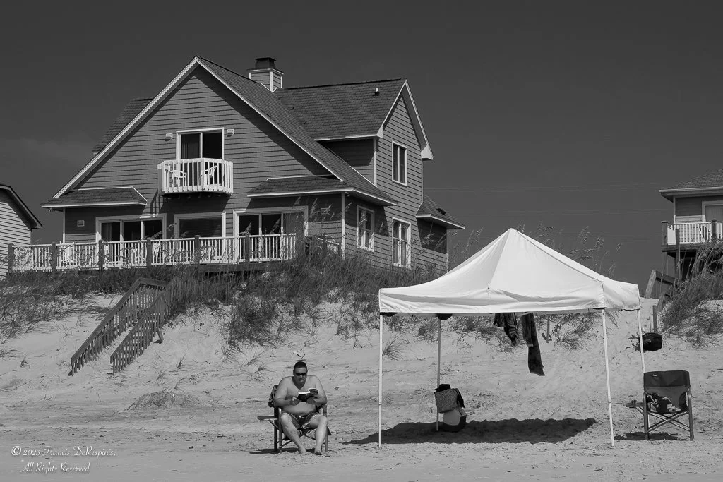 On Reading- An Homage to Andre Kertez - DeRespinis-3.jpg