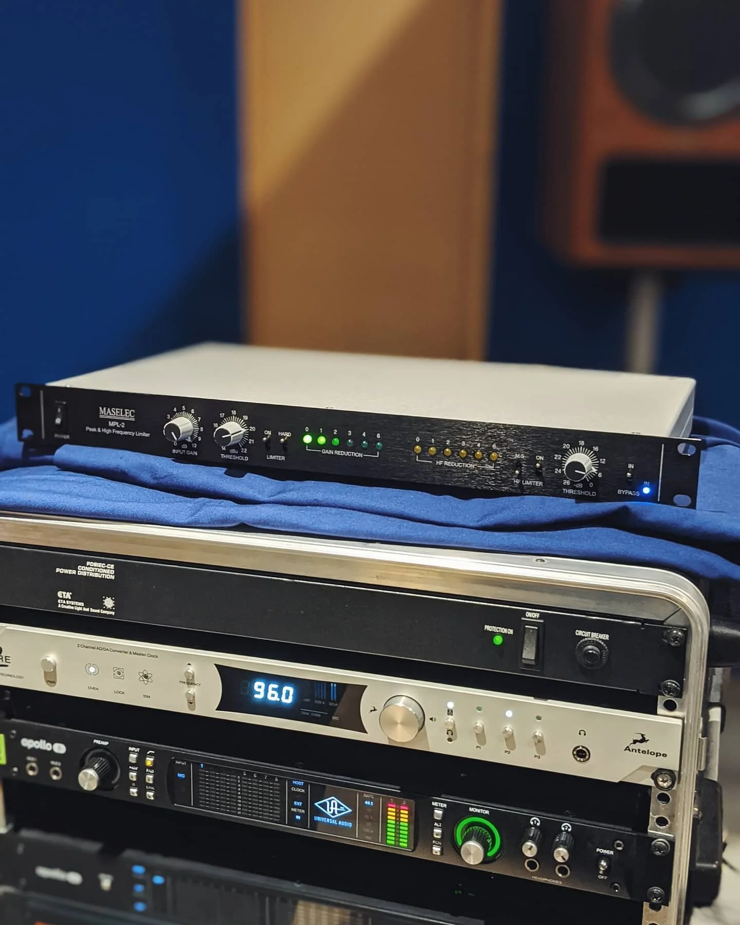 We've been lucky enough recently to be testing out some new limiters! 

The Maselec has become a pretty firm favourite but what do you think?

&nbsp;#studio #recording #readingtown #berkshire #audioengineer #newmusic #readingmusic #recordingstudio&nb