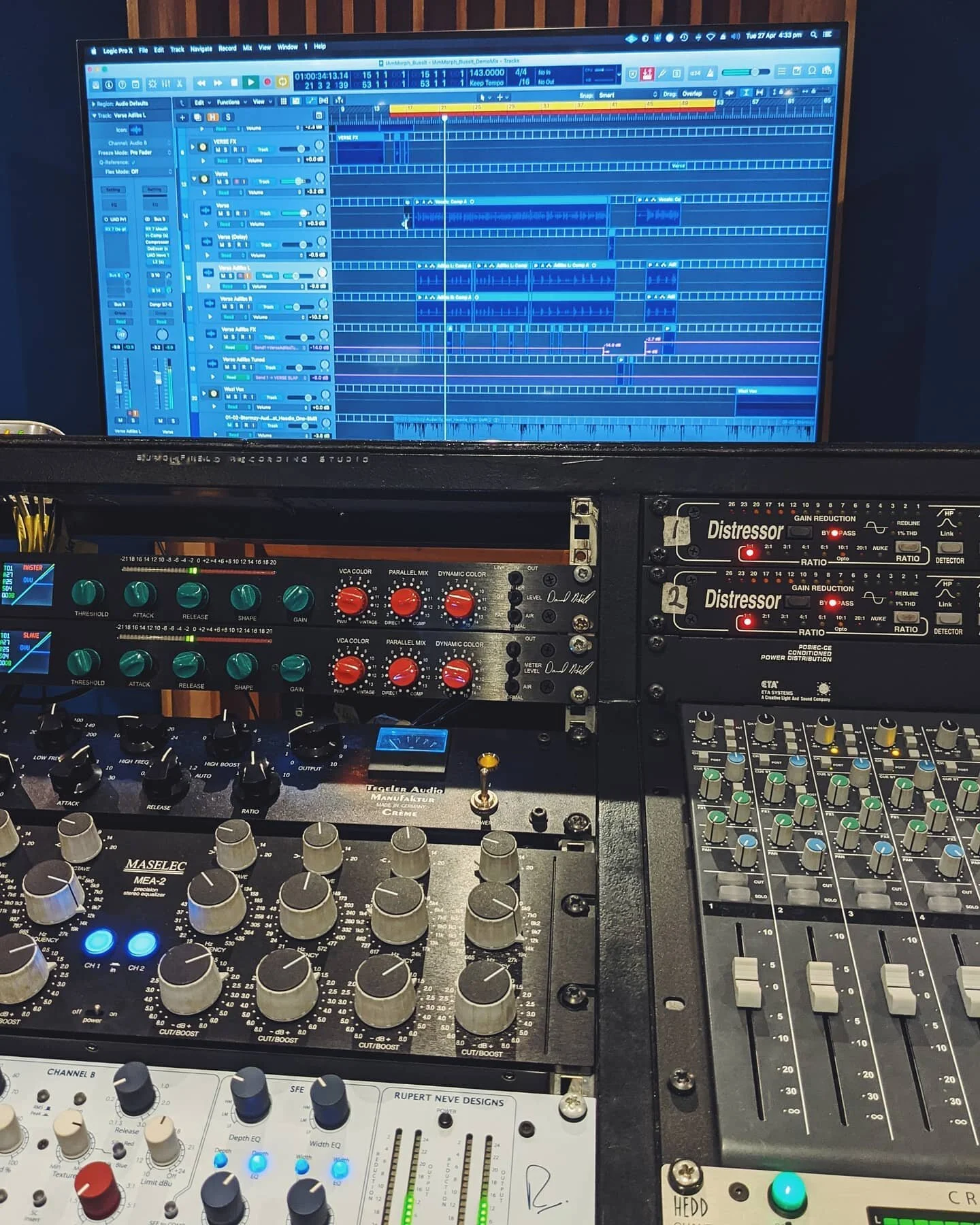 We're open and taking bookings into May now! 

We've been lucky to have had some great people up at the studio already and can't wait to get some more mixes in! 

Get in touch to find out availablity or any other questions you have have! 

&nbsp;#stu