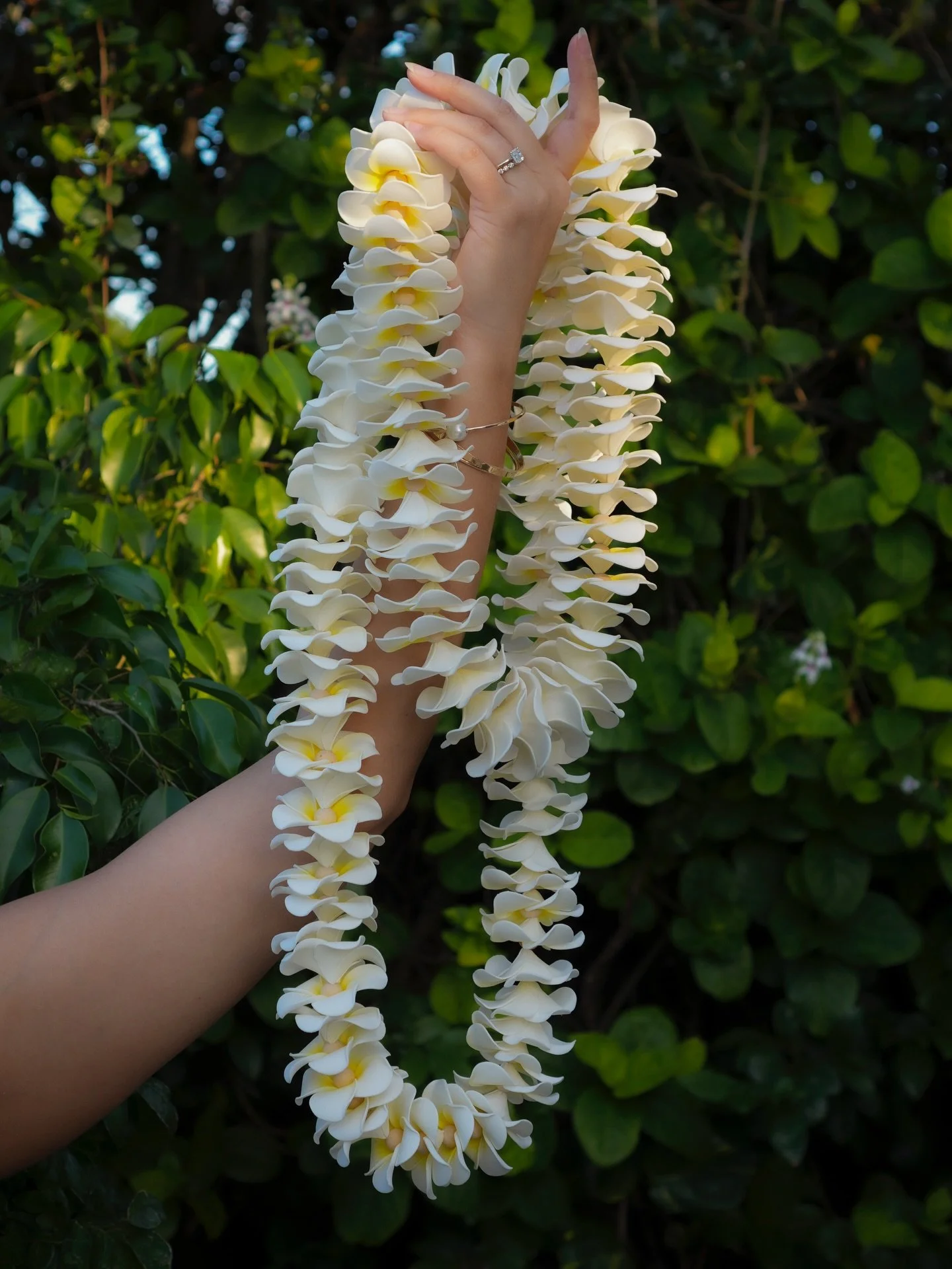 A lei that stays with you, always 🌼

Some moments are too special to fade &mdash; graduation, milestones, and the people who walked beside you to get there.

This Forever Lei was created to hold onto those memories. It&rsquo;s made to last, with a l