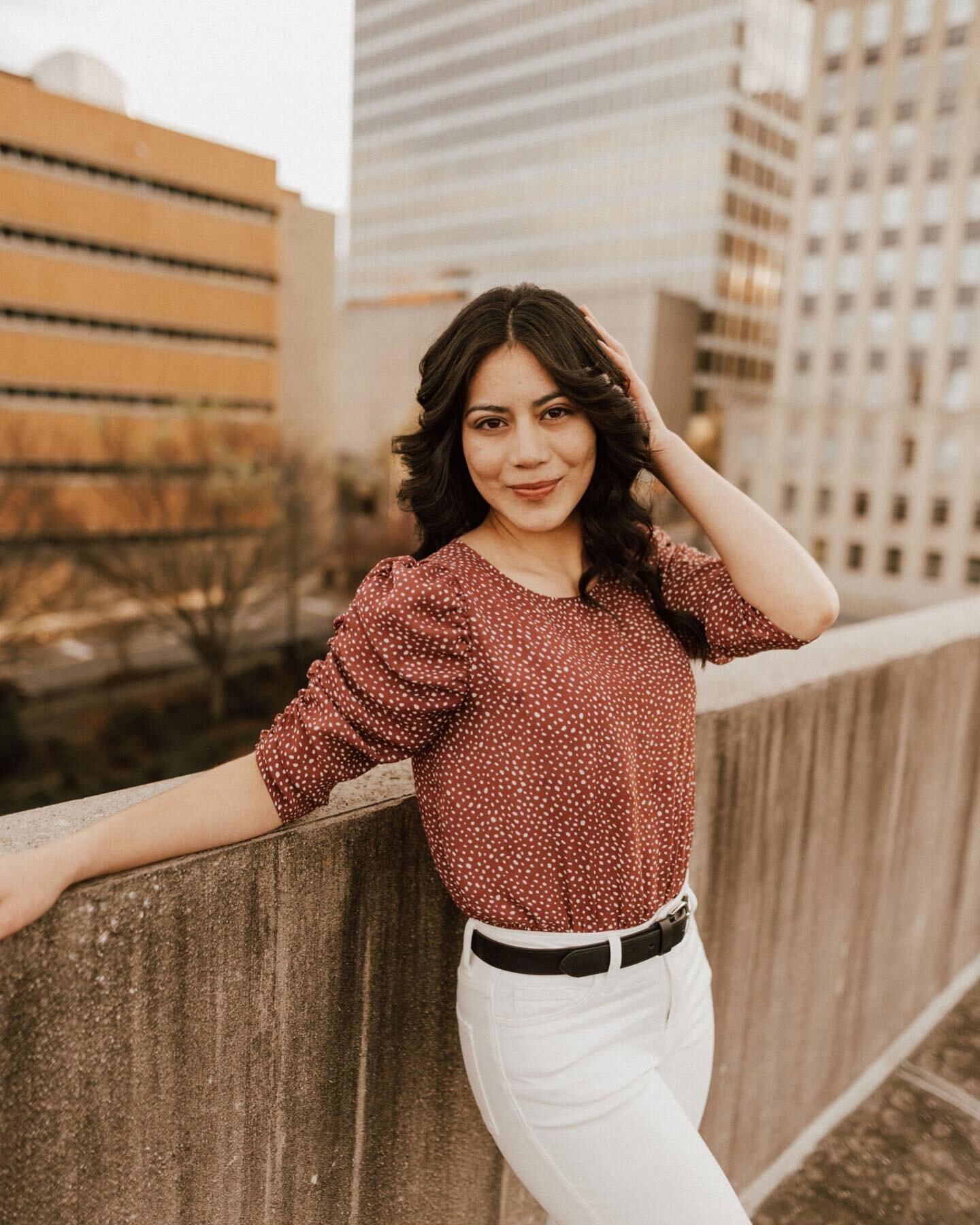 hey @hannah.j.sanchez let&rsquo;s do this again 🤎

loved roaming around downtown Winston photographing Hannah for her senior year &mdash; 💫